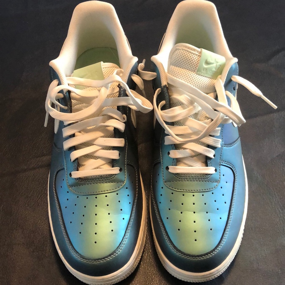 SOLD ON MERC!Nike airforce 1